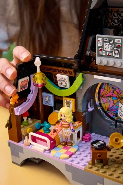 Конструктор LEGO Wednesday: Кімната Wednesday та Enid 750 елементів (76781) (955555914164205) - Уцінка - зображення 6