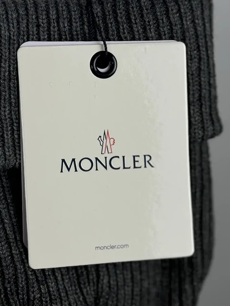 Шапка Moncler с прорезиненным логотипом в сером цвете, One size (универсальный размер), Унисекс. - изображение 5
