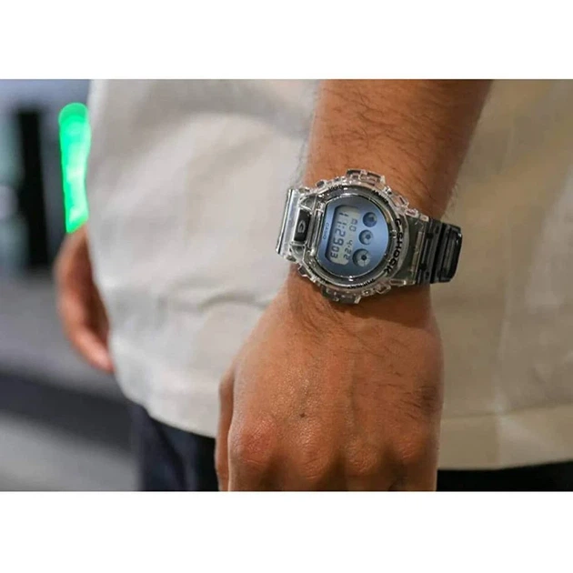 Мужские часы Casio G-Shock DW-6900SK-1 — цифровые, прозрачный корпус, ударопрочные, водозащита 200 м - изображение 5