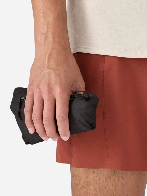 Вітровка чоловіча Patagonia 24142-BLK XL Чорна (800070239901) - зображення 4