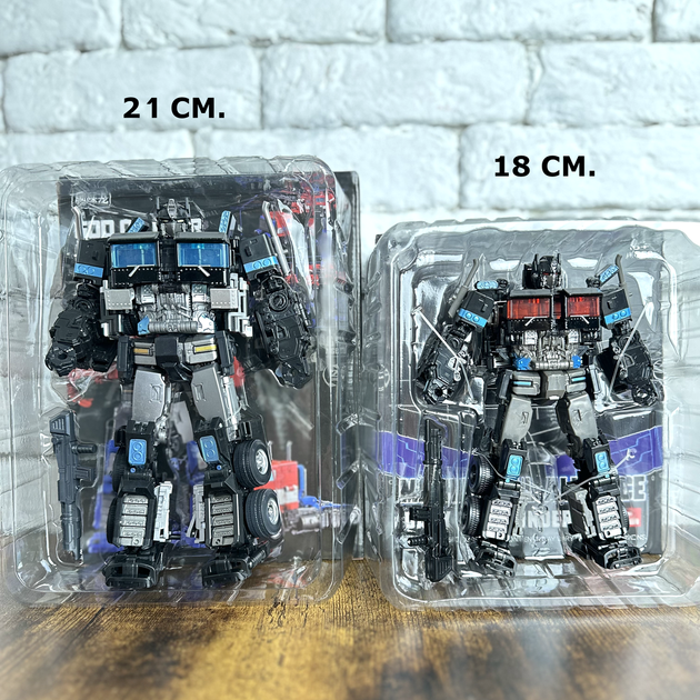 Робот-трансформер Оптимус Прайм 21 см, студійна версія – Optimus Prime (CX-01) Колір: чорний - Фото 5 Робот-трансформер Оптимус Прайм 21 см, студійна версія – Optimus Prime (CX-01) Колір: чорний - зображення 5