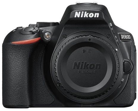 Nikon　D5600 18-55VR Kit Фотоаппарат Nikon D5600 Kit AF-P 18-55mm VR – купить в Киеве