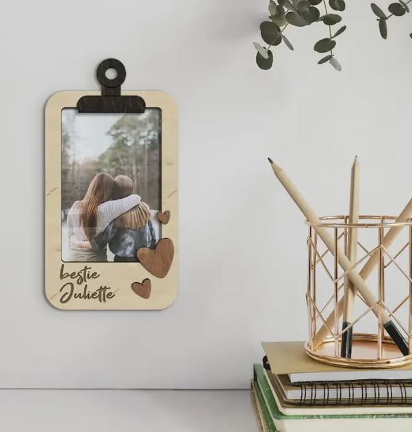 Фоторамка-планшет The Frame Depot персонализированная на 1 фотографию Бежевый (clothespins_hearts_4x6) - Фото 3 Фоторамка-планшет The Frame Depot персонализированная на 1 фотографию Бежевый (clothespins_hearts_4x6) - изображение 3