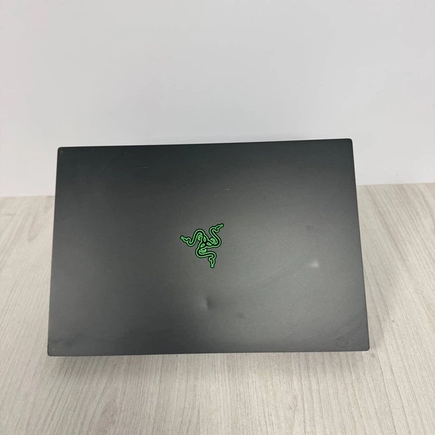 Ігровий ноутбук Razer Blade 16 RZ09-0510 #02-105000_233 Б/В - Фото 6 Ігровий ноутбук Razer Blade 16 RZ09-0510 #02-105000_233 Б/В - зображення 6
