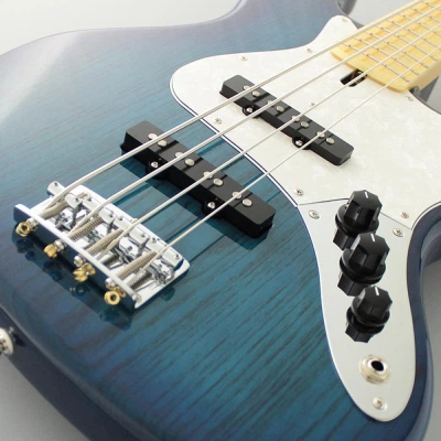 Бас-гитара FGN Neoclassic NJB See-Thru Blue Burst (NJB100MBAH-SBB) - Фото 4 Бас-гитара FGN Neoclassic NJB See-Thru Blue Burst (NJB100MBAH-SBB) - изображение 4