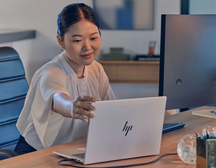 Ноутбук HP EliteBook 8 G1i 16 (C51MMET#AKD) Glacier Silver - зображення 8