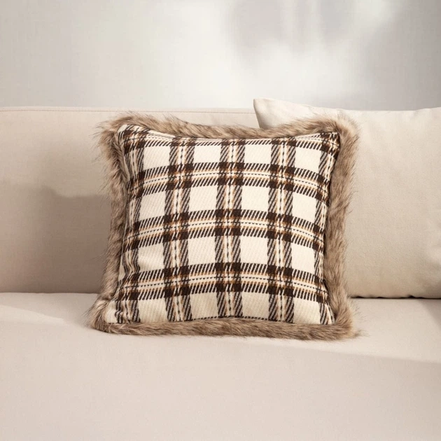 Наволочка Homla Abedo у клітинку з хутряною облямівкою 45 x 45 см (5906496749537) - зображення 5