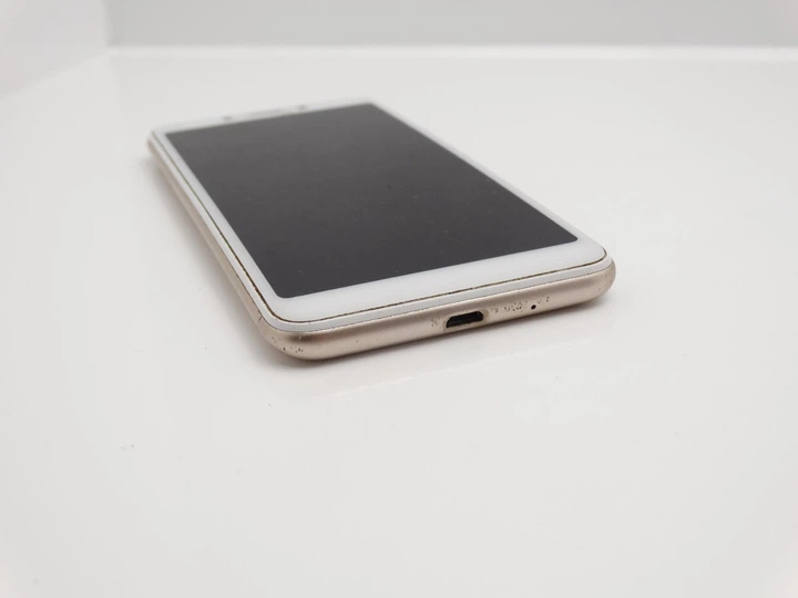 Смартфон Xiaomi Redmi 6A 2/16 Gold (б/в) - зображення 5