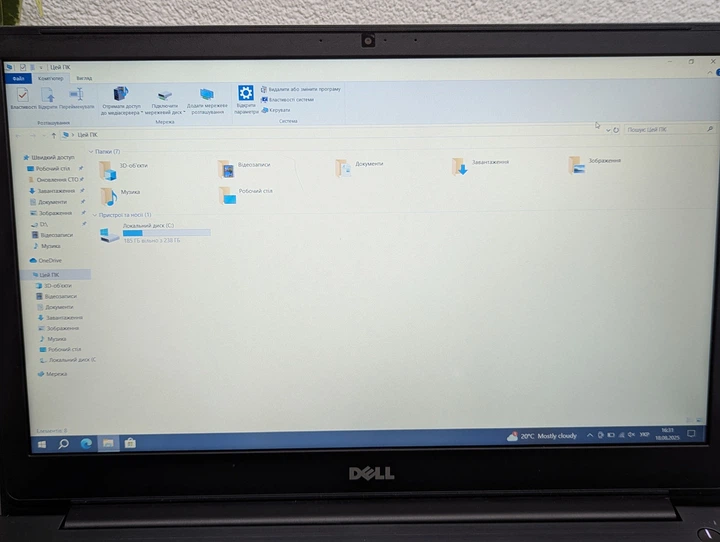 Ноутбук Dell P62F: 15 Full HD,Intel Core i5-7200U, 16GB DDR4,Intel