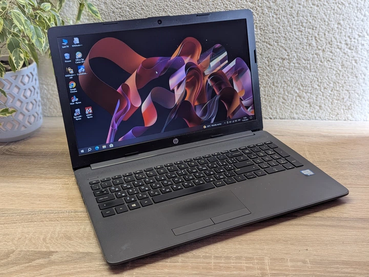 d*n様 HP 250 G7 Intel i7-8565U 8GB/128GB+ Ноутбук HP Notebook 250 G7: 15.6, Intel Core i7-8565U,8 GB DDR4