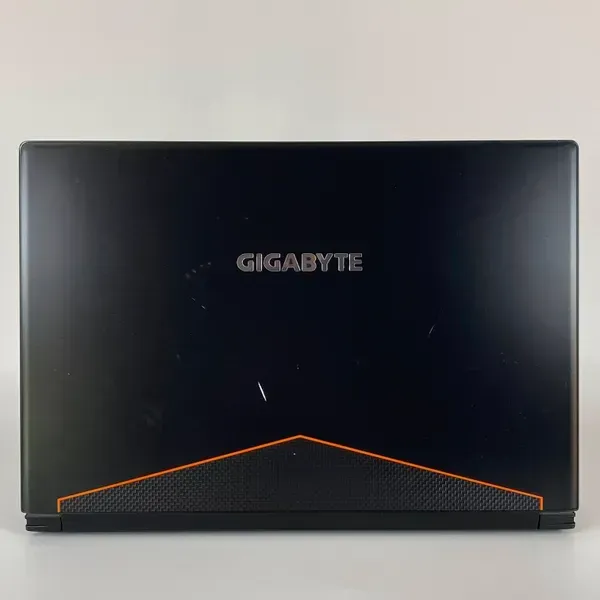 Ігровий ноутбук Gigabyte Aero 15 P65 / 15.6" (1920x1080) IPS / Intel Core i7-7700HQ (4 (8) ядра по 2.8 - 3.8 GHz) / 16 GB DDR4 / 512 GB SSD / nVidia GeForce GTX 1060, 6 GB GDDR5, 192-bit / USB Type-C / HDMI б/в - Фото 8 Ігровий ноутбук Gigabyte Aero 15 P65 / 15.6" (1920x1080) IPS / Intel Core i7-7700HQ (4 (8) ядра по 2.8 - 3.8 GHz) / 16 GB DDR4 / 512 GB SSD / nVidia GeForce GTX 1060, 6 GB GDDR5, 192-bit / USB Type-C / HDMI б/в - зображення 8