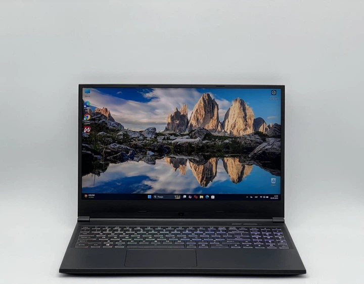 Игровой ноутбук Maingear Vector MG-VCTR001 / 15.6" (1920x1080) IPS / Intel Core i7-9750H (6 (12) ядер по 2.6 - 4.5 GHz) / 32 GB DDR4 / 480 GB SSD / nVidia GeForce GTX 1660 Ti, 6 GB GDDR6, 192-bit / WebCam б/у - изображение 2
