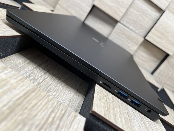 Ультрабук Gateway GWTC71427-BK / 14.1" (1920x1080) IPS Touch / Intel Core i7-1255U (10 (12) ядер по 2.8 - 4.7 GHz) / 8 GB DDR4 / 512 GB SSD M.2 / Intel UHD Graphics / WebCam б/у - изображение 6