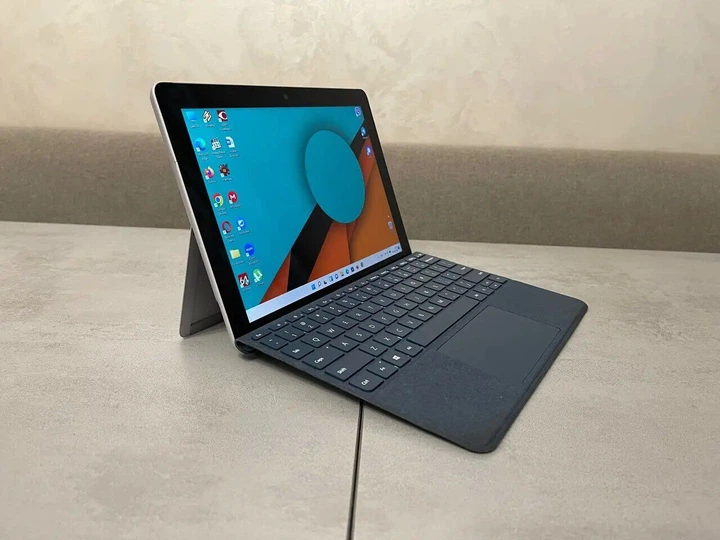 Планшет Microsoft Surface Go 1824 / 10.6" (1800x1200) IPS Touch / Intel Pentium Gold 4415Y (2 (4) ядра по 1.6 GHz) / 4 GB DDR3 / 64 GB SSD / Intel HD Graphics 615 / WebCam + Клавиатура б/у - изображение 4