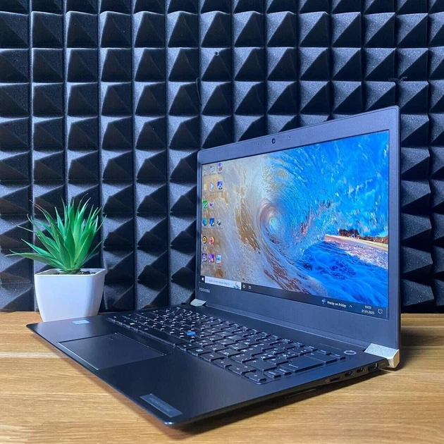 Ноутбук Toshiba Portege x30-d-162 / 13.3" (1920x1080) TN / Intel Core i5-7200U (2 (4) ядра по 2.5 - 3.1 GHz) / 8 GB DDR4 / 256 GB SSD / Intel HD Graphics 620 / WebCam б/у - Фото 4 Ноутбук Toshiba Portege x30-d-162 / 13.3" (1920x1080) TN / Intel Core i5-7200U (2 (4) ядра по 2.5 - 3.1 GHz) / 8 GB DDR4 / 256 GB SSD / Intel HD Graphics 620 / WebCam б/у - изображение 4
