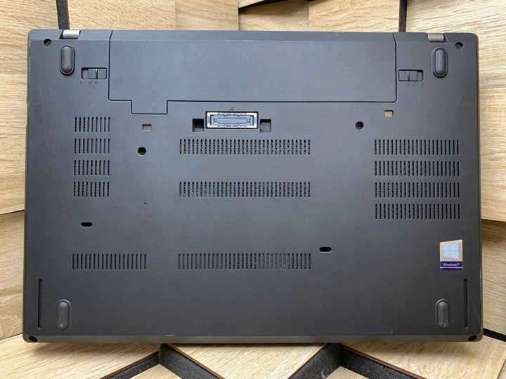 Ультрабук Б-клас Lenovo ThinkPad T470 / 14" (1920x1080) IPS / Intel Core i5-6300U (2 (4) ядра 2.4 - 3.0 GHz) / 8 GB DDR4 / 128 GB SSD / Intel HD Graphics 520 / WebCam / Fingerprint б/в - Фото 10 Ультрабук Б-клас Lenovo ThinkPad T470 / 14" (1920x1080) IPS / Intel Core i5-6300U (2 (4) ядра 2.4 - 3.0 GHz) / 8 GB DDR4 / 128 GB SSD / Intel HD Graphics 520 / WebCam / Fingerprint б/в - зображення 10