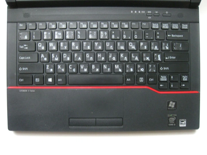 Ноутбук Fujitsu Lifebook E544 / 14" (1366x768) TN / Intel Core i3-4000M (2 (4) ядра по 2.4 GHz) / 8 GB DDR3 / 128 GB SSD + 500 GB HDD / Intel HD Graphics 4600 / WebCam б/у - Фото 3 Ноутбук Fujitsu Lifebook E544 / 14" (1366x768) TN / Intel Core i3-4000M (2 (4) ядра по 2.4 GHz) / 8 GB DDR3 / 128 GB SSD + 500 GB HDD / Intel HD Graphics 4600 / WebCam б/у - изображение 3