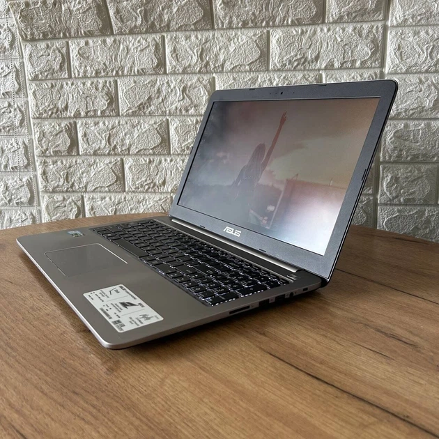 Ігровий ноутбук Asus K501UW / 15.6" (1920x1080) TN / Intel Core i7-6500U (2 (4) ядра по 2.5 - 3.1 GHz) / 16 GB DDR4 / 128 GB SSD M.2 + 500 GB HDD / nVidia GeForce GTX 960M, 2 GB GDDR5, 128-bit / WebCam б/в - Фото 5 Ігровий ноутбук Asus K501UW / 15.6" (1920x1080) TN / Intel Core i7-6500U (2 (4) ядра по 2.5 - 3.1 GHz) / 16 GB DDR4 / 128 GB SSD M.2 + 500 GB HDD / nVidia GeForce GTX 960M, 2 GB GDDR5, 128-bit / WebCam б/в - зображення 5