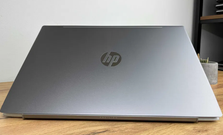 Ноутбук HP Pavilion Laptop 15-cw0505sa / 15.6" IPS / Ryzen 3 2300U (4 ядра по 2-3.4 GHz) / 8GB DDR4 / 128GB SSD NVME / WebCam / AMD Radeon Vega 6 / Win10 PRO Lic б/у - Фото 5 Ноутбук HP Pavilion Laptop 15-cw0505sa / 15.6" IPS / Ryzen 3 2300U (4 ядра по 2-3.4 GHz) / 8GB DDR4 / 128GB SSD NVME / WebCam / AMD Radeon Vega 6 / Win10 PRO Lic б/у - изображение 5