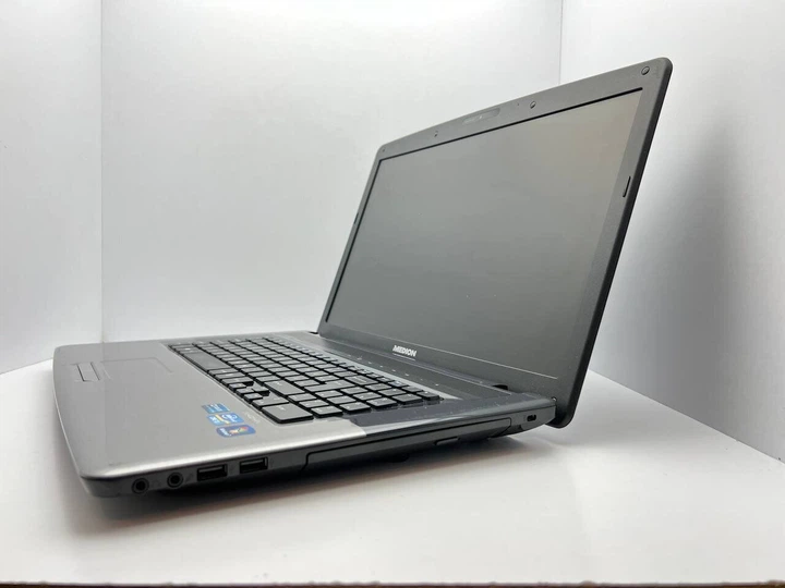 Ноутбук Medion Akoya E7220 / 17.3" (1600x900) TN / Intel Core i3-2310M (2 (4) ядра по 2.1 GHz) / 4 GB DDR3 / 750 GB HDD / Intel HD Graphics 3000 / WebCam / АКБ отсутствует б/у - Фото 4 Ноутбук Medion Akoya E7220 / 17.3" (1600x900) TN / Intel Core i3-2310M (2 (4) ядра по 2.1 GHz) / 4 GB DDR3 / 750 GB HDD / Intel HD Graphics 3000 / WebCam / АКБ отсутствует б/у - изображение 4