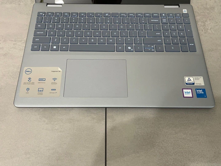 Ультрабук Dell Inspiron 16 5640 / 16" (1920x1200) IPS Touch / Intel Core Ultra 7 150U (10 (12) ядер по 1.2 - 5.4 GHz) / 16 GB DDR5 / 1000 GB SSD M.2 / Intel Graphics / WebCam б/у - изображение 3