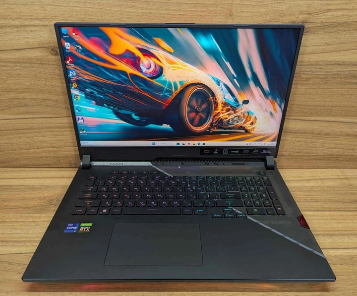 Ігровий ноутбук Asus ROG Strix G733ZW / 17,3" (2560x1440) IPS / Intel Core i9-12900H (14 (20) ядер по 3,8 - 5,0 ГГц) / 32 ГБ DDR5 / 1000 ГБ SSD / nVidia GeForce RTX 3070 Ti, 8 ГБ GDDR6X, 256-біт / HDMI / Windows 11 б/в - Фото 2 Ігровий ноутбук Asus ROG Strix G733ZW / 17,3" (2560x1440) IPS / Intel Core i9-12900H (14 (20) ядер по 3,8 - 5,0 ГГц) / 32 ГБ DDR5 / 1000 ГБ SSD / nVidia GeForce RTX 3070 Ti, 8 ГБ GDDR6X, 256-біт / HDMI / Windows 11 б/в - зображення 2