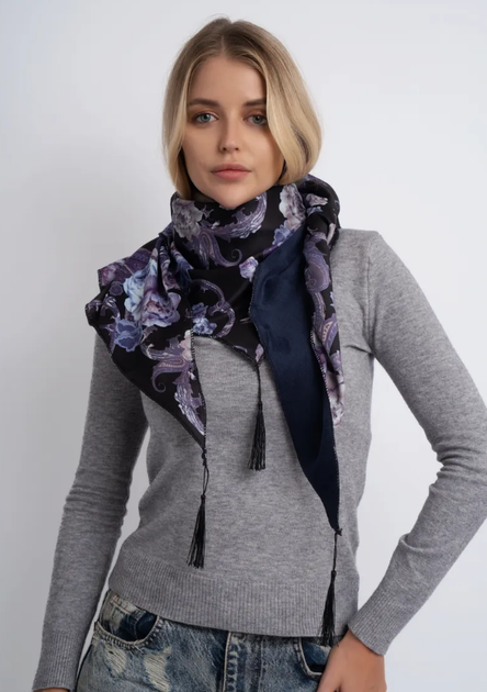 Тепла флісова косинка Блез 160*75 см чорна з фіолетовим 2328 - Фото 4 Тепла флісова косинка Блез 160*75 см чорна з фіолетовим 2328 - зображення 4