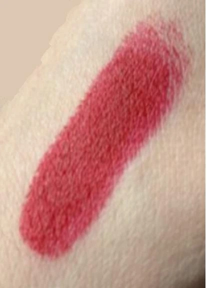 Увлажняющая матовая губная помада Avon Ультра Красное Преимущество-Red Supreme 3.6г (7541222) - Фото 3 Увлажняющая матовая губная помада Avon Ультра Красное Преимущество-Red Supreme 3.6г (7541222) - изображение 3