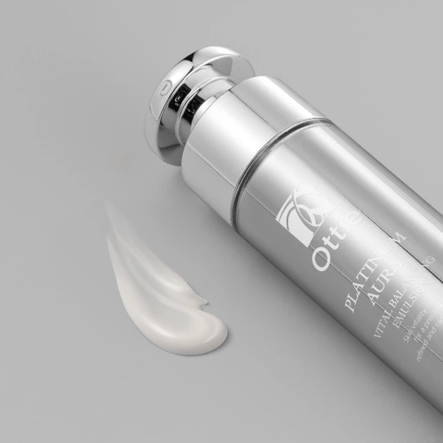 Емульсія для обличчя Ottie Platinum Aura антивікова 120 мл (8809708710318) - зображення 2