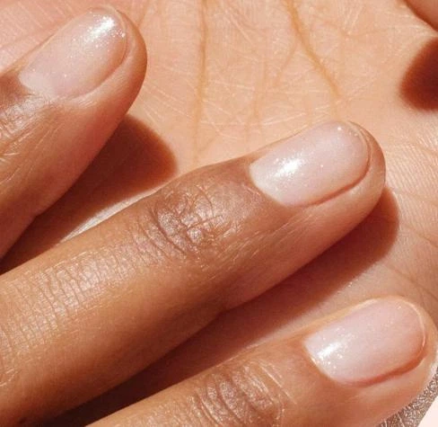 Лак для ногтей Manucurist ACTIVE SHINE – восстановление и защита, лечебное покрытие с AHA-кислотами, 15мл - Фото 2 Лак для ногтей Manucurist ACTIVE SHINE – восстановление и защита, лечебное покрытие с AHA-кислотами, 15мл - изображение 2