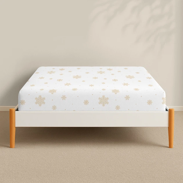 Простирадло на резинці Cosas SNOWFLAKES GOLD Фланель 160х200х30 (4822052475904) - Фото 2 Простирадло на резинці Cosas SNOWFLAKES GOLD Фланель 160х200х30 (4822052475904) - зображення 2