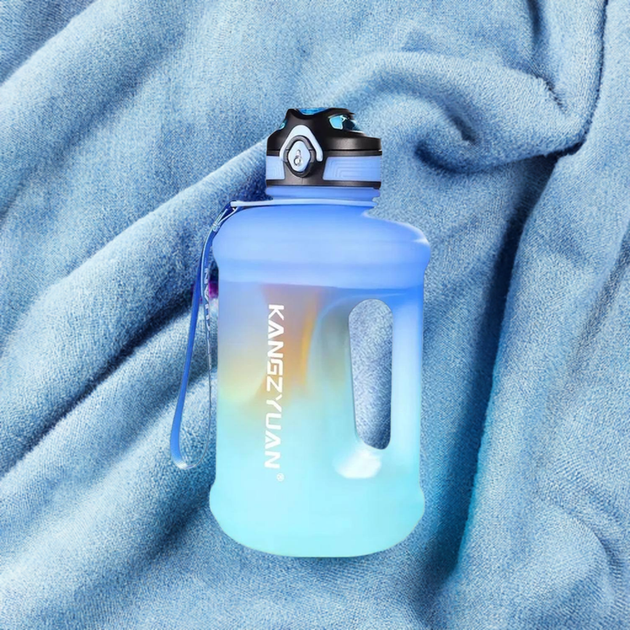 Еко-пляшка KANGZYUAN 1800 мл — Блакитна Tritan BPA-free, ударостійка, спортивна з ручкою та ремінцем - зображення 4