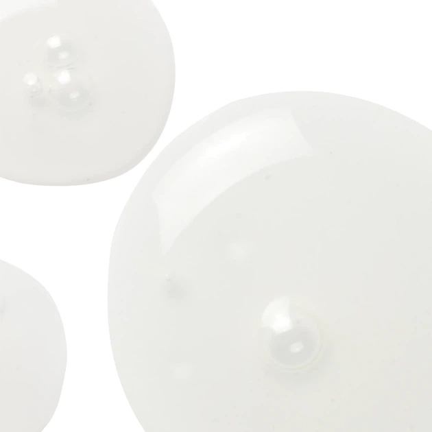 Сироватка для обличчя Omorovicza Blue Diamond Concentrate проти зморшок регенеруюча з діамантовими пептидами 30 мл (5999556688372) - зображення 2