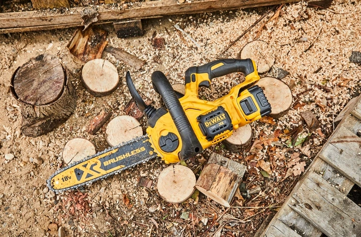 Пила цепная аккумуляторная 18В шина 30см 3/8" без АКБ и ЗП DeWALT 000326801 - Фото 9 Пила цепная аккумуляторная 18В шина 30см 3/8" без АКБ и ЗП DeWALT 000326801 - изображение 9
