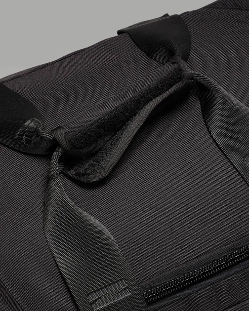 Спортивна сумка Jordan Velocity Duffle 62,5L ONE SIZE Чорний MM0920-023 - Фото 11 Спортивна сумка Jordan Velocity Duffle 62,5L ONE SIZE Чорний MM0920-023 - зображення 11