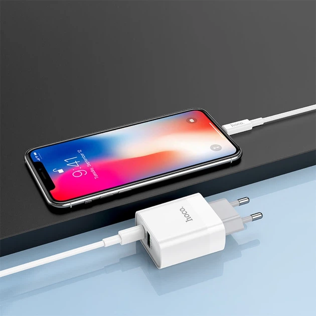 Сетевое зарядное устройство Hoco C80A USB/ Type-C QC PD 20W белое + кабель Type-C to Lightning - Фото 2 Сетевое зарядное устройство Hoco C80A USB/ Type-C QC PD 20W белое + кабель Type-C to Lightning - изображение 2