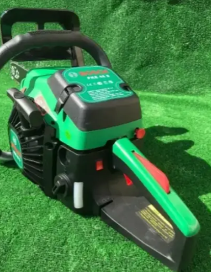Бензопила Bosch PKE 45S (шина 45 см, 4.2 кВт) Цепная пила Бош - Фото 6 Бензопила Bosch PKE 45S (шина 45 см, 4.2 кВт) Цепная пила Бош - изображение 6