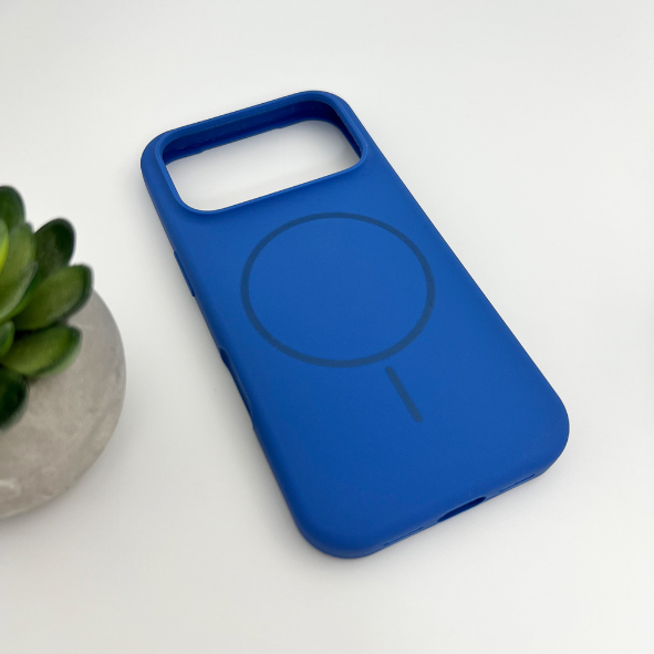 Захисний чохол-накладка Cosmic Silicone Case Magnetic для Apple iPhone 17 Pro Porcelain Blue (SilMag17P-74) - зображення 3
