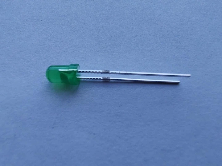 Светодиоды F3 3мм Зеленый свет 2-2.2V 20ma 100шт Green dip диод (130) - Фото 9 Светодиоды F3 3мм Зеленый свет 2-2.2V 20ma 100шт Green dip диод (130) - изображение 9