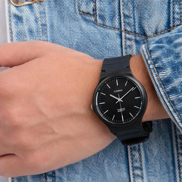 Чоловічий годинник Casio MW-240-1E - зображення 2