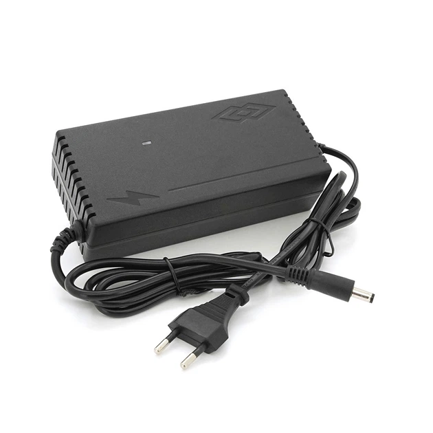 Зарядное устройство для аккумуляторов Li-ion 12V (12,6V),3S,8A,штекер 5,5х2,5мм, индикация - Фото 1 Зарядное устройство для аккумуляторов Li-ion 12V (12,6V),3S,8A,штекер 5,5х2,5мм, индикация - изображение 1