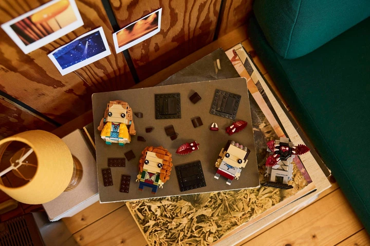 Конструктор LEGO Brickheadz Stranger Things Фігурки Одинадцятої, Макс, Демогоргона й Холлі 584 деталі (40879) - зображення 8