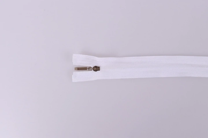 Zipper Спіральна блискавка, біла, 65 см, 1 бігунок - Фото 2 Zipper Спіральна блискавка, біла, 65 см, 1 бігунок - зображення 2