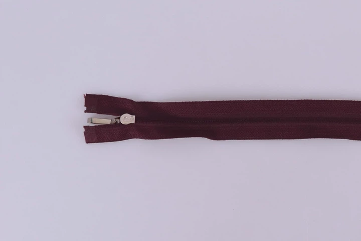 Zipper Спіральна блискавка, марсала, 60см, 1 бігунок - Фото 2 Zipper Спіральна блискавка, марсала, 60см, 1 бігунок - зображення 2