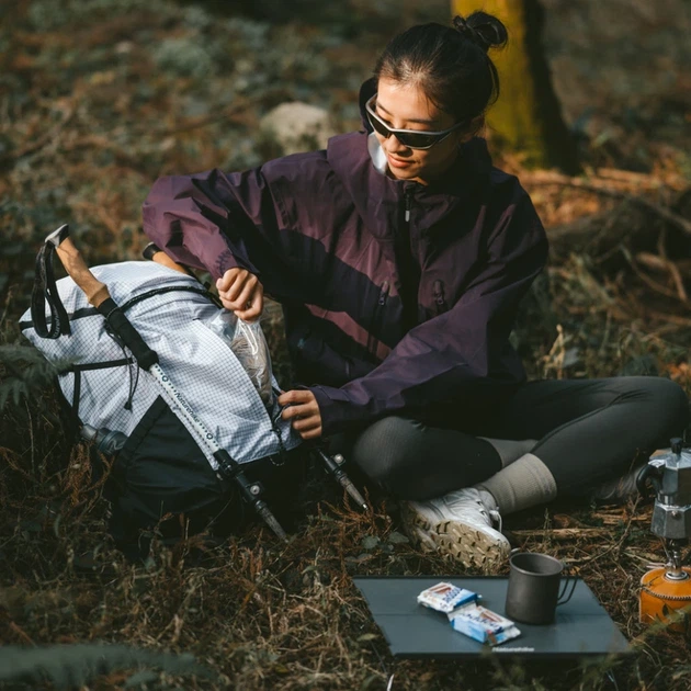 Рюкзак туристичний Naturehike Helium CNK2300BB017, 25 л, коричневий - зображення 7