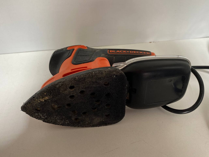 Б/у Сетевая вибрационная шлифмашина Black+Decker KA2500K 120W дельтовидная типа Mouse (Комплект с кейсом / аксессуарами) - изображение 5