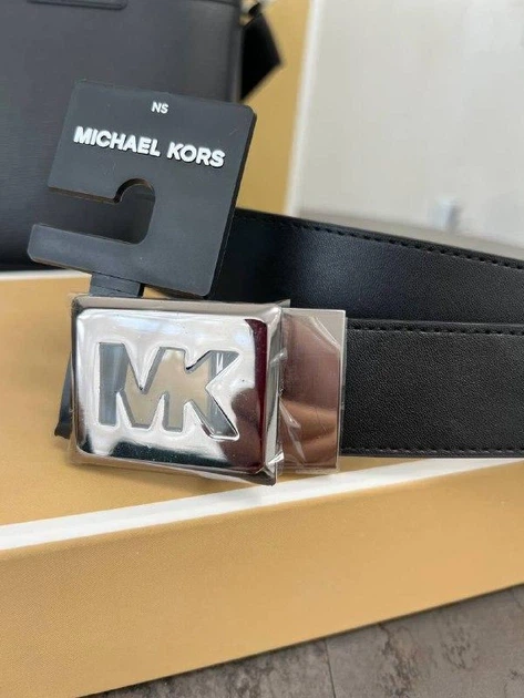 Чоловічий двосторонній ремінь MICHAEL KORS Reversible Logo Embossed Faux Leather (36F3BLLY9O) - Фото 2 Чоловічий двосторонній ремінь MICHAEL KORS Reversible Logo Embossed Faux Leather (36F3BLLY9O) - зображення 2