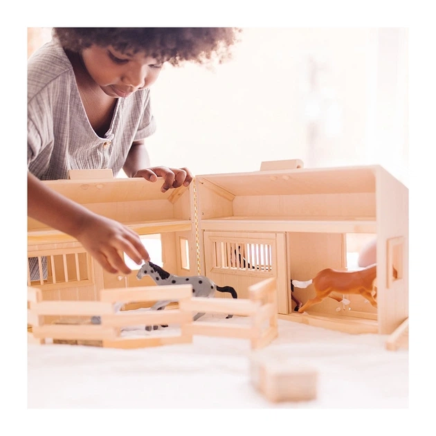 Дитячий дерев'яний набір "Конюшня з конячками" MelissaandDoug MD3704, 4 фігурки - зображення 5