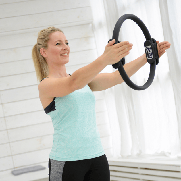Кольцо для пилатеса SISSEL Pilates Circle 38 см черное, стекловолокно и резина, противоскользящее покрытие, двусторонние ручки, плакат(ISL_8B7DF1DA9663) - изображение 3
