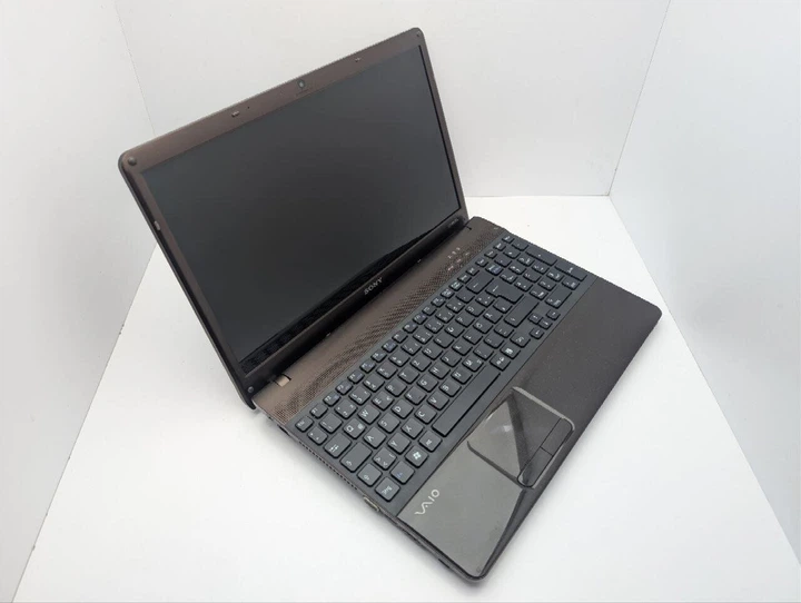 Ноутбук Sony VPC EB1C5E / 15.6" (1920x1080) TN / Intel Core i5-520M (2 (4) ядра по 2.4 - 2.9 GHz) / 8 GB DDR3 / 500 GB HDD / AMD Radeon HD 5650, 1 GB GDDR3, 128-bit / WebCam / DVD-ROM б/у - Фото 6 Ноутбук Sony VPC EB1C5E / 15.6" (1920x1080) TN / Intel Core i5-520M (2 (4) ядра по 2.4 - 2.9 GHz) / 8 GB DDR3 / 500 GB HDD / AMD Radeon HD 5650, 1 GB GDDR3, 128-bit / WebCam / DVD-ROM б/у - изображение 6